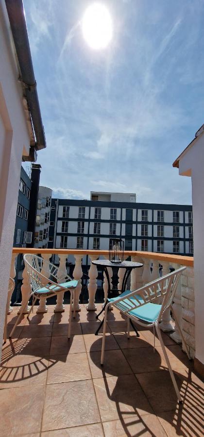 Apartmani Eladora Biograd Na Moru Esterno foto