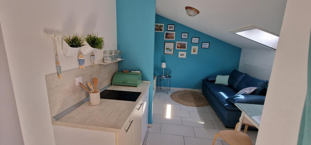 Apartmani Eladora Biograd Na Moru Esterno foto