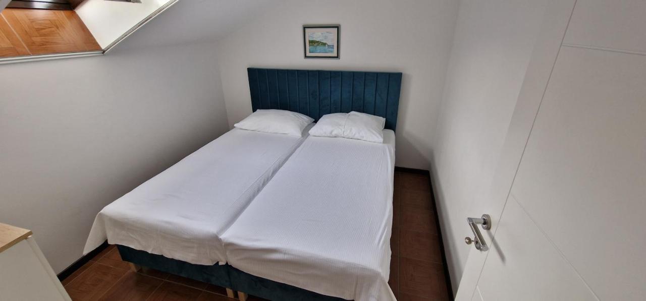 Apartmani Eladora Biograd Na Moru Esterno foto