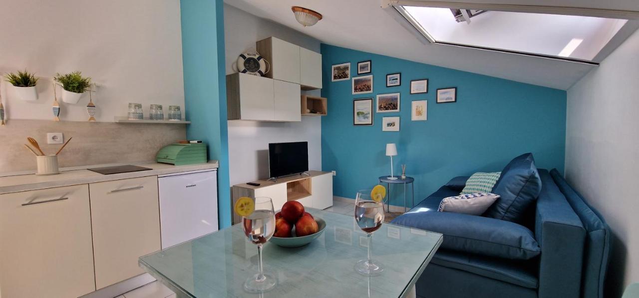 Apartmani Eladora Biograd Na Moru Esterno foto