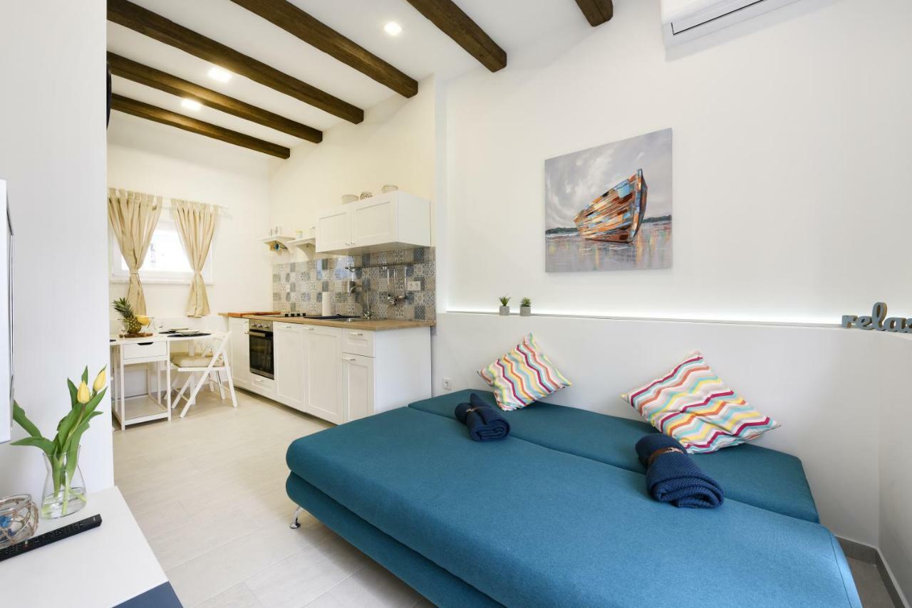 Apartmani Eladora Biograd Na Moru Esterno foto